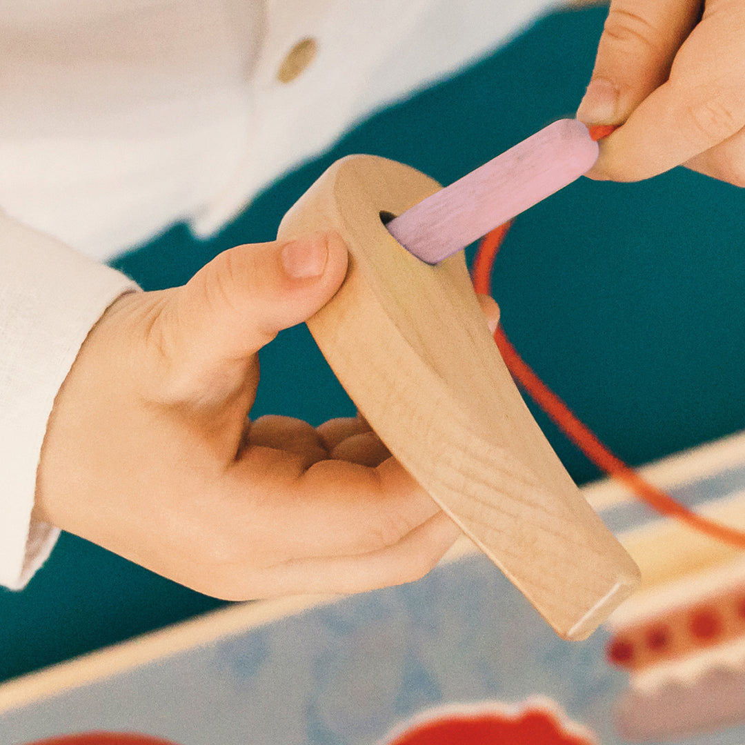 Little Worm Loves to Eat Threading Game Puzzle