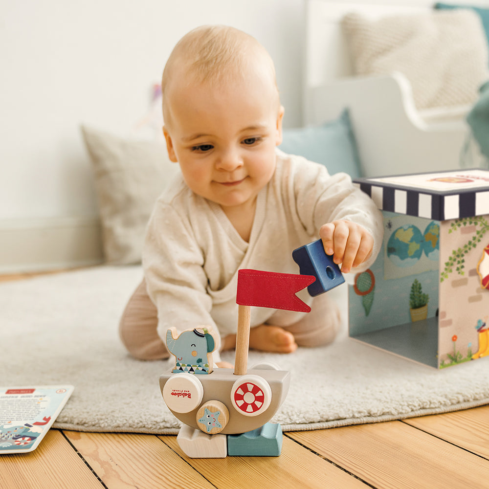 Lolo's Funny Autoboat 2-in-1 Stacking Game